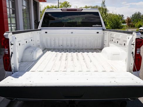 Used 2021 Chevrolet Silverado 2500 LT w/ Fleet Comfort Package AWD/4WD image 5