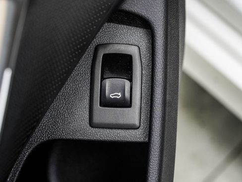 Used 2025 BMW 330i xDrive 330i xDrive image 37