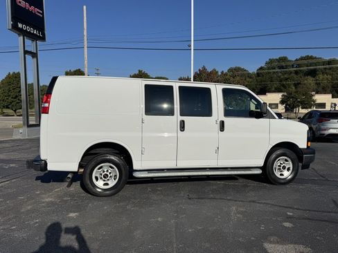 Used 2024 GMC Savana 2500 Work Van w/ Driver Convenience Package image 8
