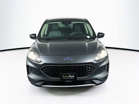 Used 2020 Ford Escape SE image 2