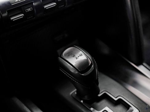 Used 2013 Nissan GT-R Premium image 54