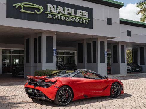 Used 2020 McLaren 720S Performance RWD image 37