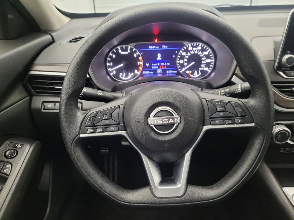 Used 2025 Nissan Altima 2.5 SV FWD image 22