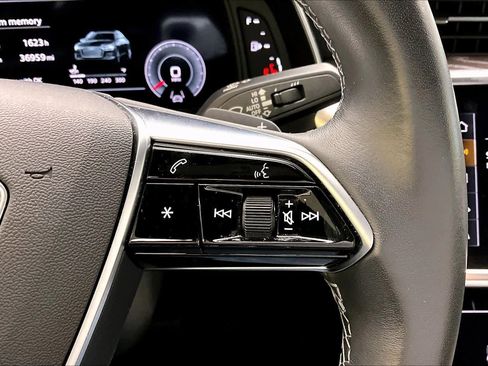 Used 2023 Audi A6 Premium Plus w/ Premium Plus Package image 24