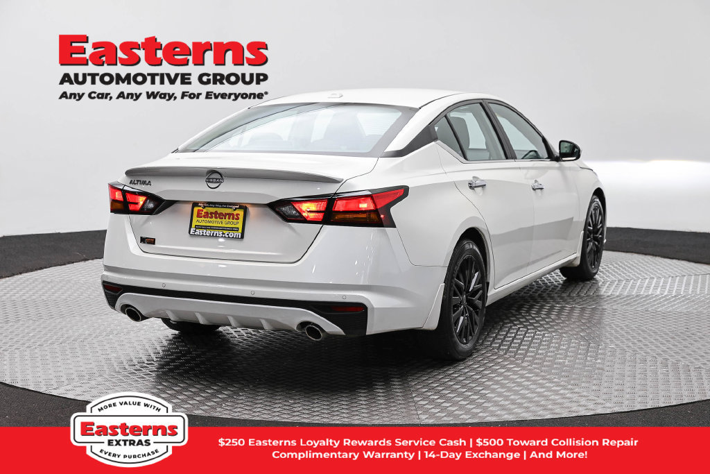 Used 2024 Nissan Altima 2.0 SR FWD image 6