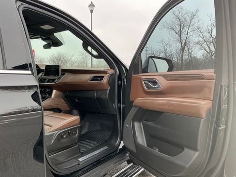 Used 2023 Chevrolet Tahoe High Country w/ Advanced Technology Package image 18