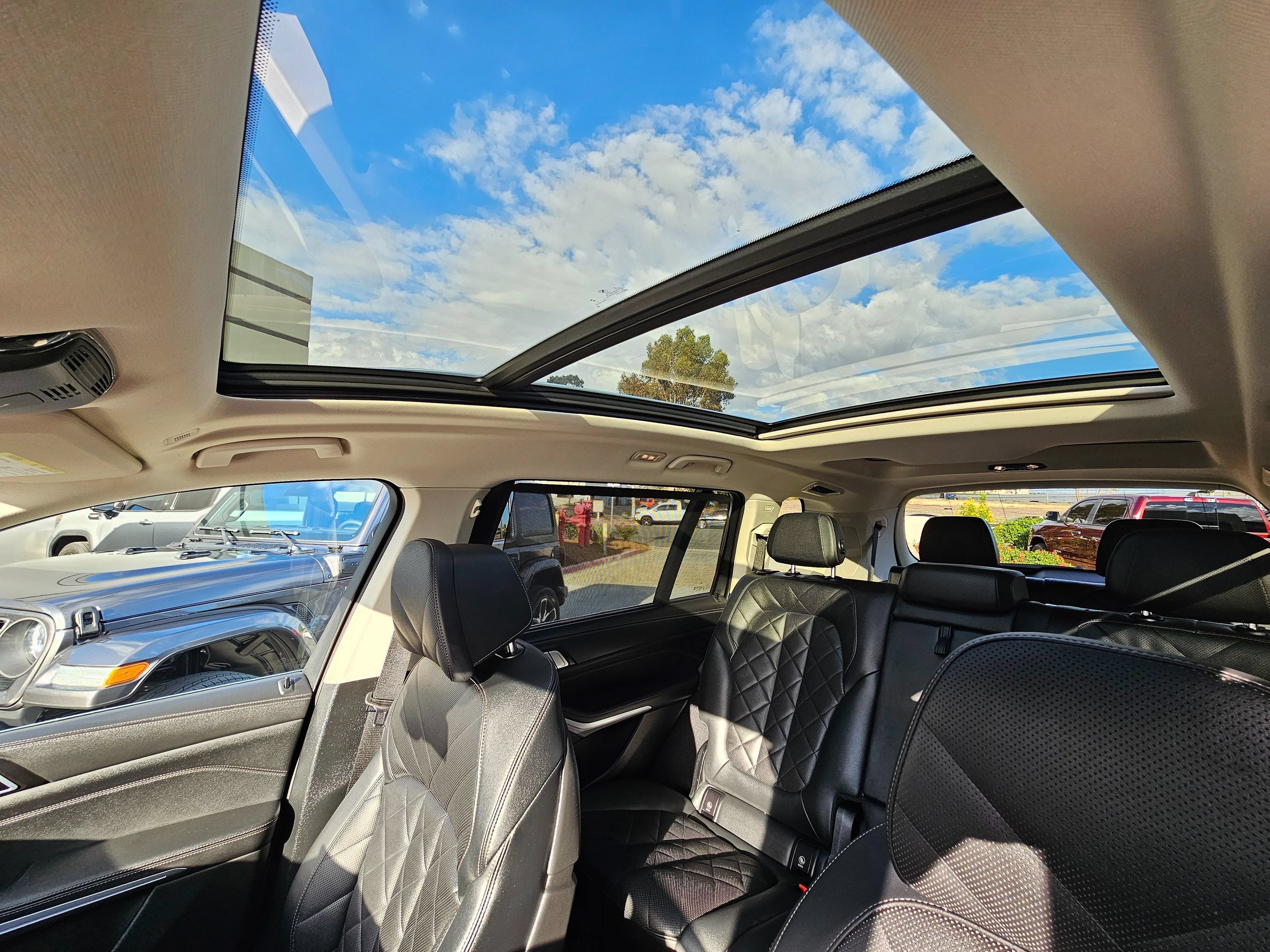 Used 2025 BMW X7 xDrive40i AWD/4WD image 44