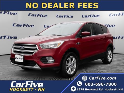 Used 2017 Ford Escape SE w/ SE Cold Weather Package AWD/4WD image 1