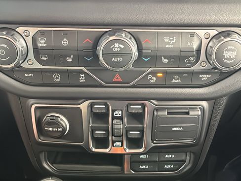 New 2026 Jeep Wrangler Sahara image 30