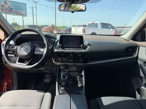 Used 2021 Nissan Rogue SV FWD image 34