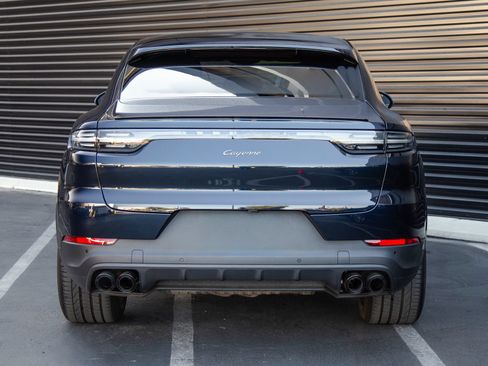 Certified 2023 Porsche Cayenne Platinum Edition AWD/4WD image 6