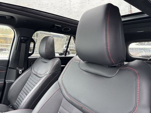 New 2026 Ford Explorer ST-Line w/ ST-Line Street Pack image 14