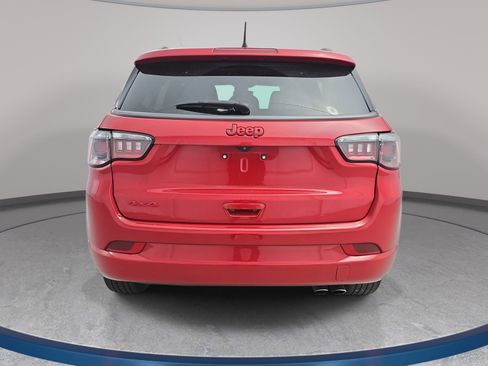 Used 2022 Jeep Compass Limited image 6