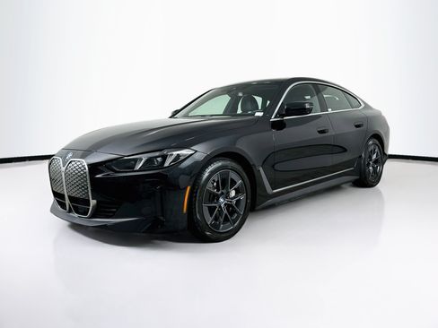 Used 2025 BMW i4 eDrive40 RWD image 3