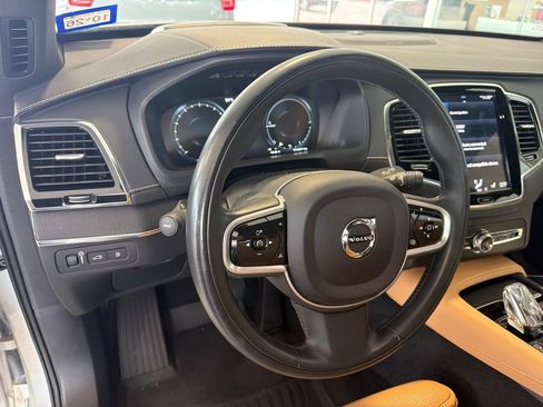 Used 2022 Volvo XC90 T8 Inscription w/ Advanced Package AWD/4WD image 5