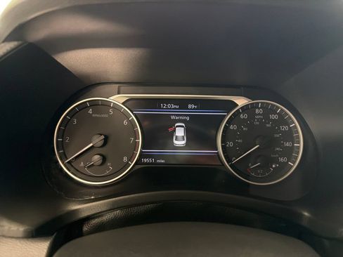 Used 2025 Nissan Sentra SR FWD image 17