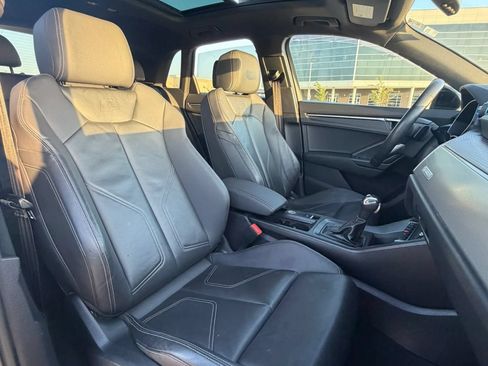 Used 2023 Audi Q3 2.0T Premium w/ Black Optic Sport Package AWD/4WD image 33
