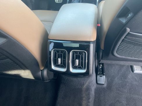 Certified 2024 Kia Sorento SX Prestige w/ Olive Brown Leather Package image 20