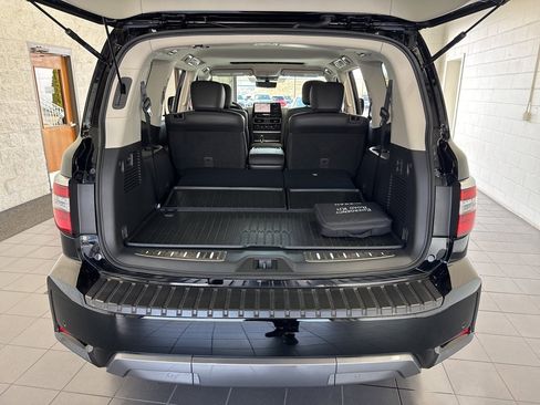 Used 2024 Nissan Armada Platinum w/ Captain's Chairs Package image 10