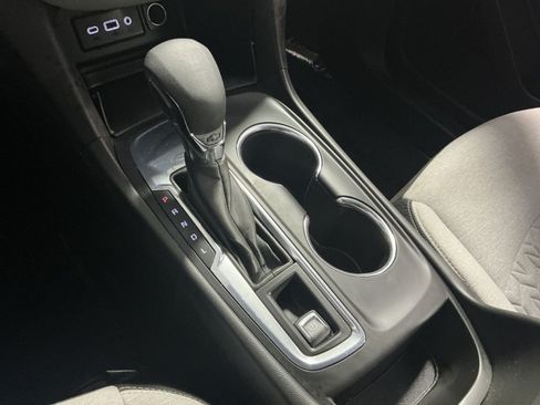 Used 2023 Chevrolet Equinox LS FWD image 23