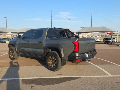 Used 2024 Toyota Tacoma 4x4 Double Cab Hybrid image 8