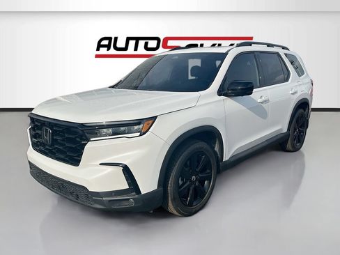Used 2025 Honda Pilot Black Edition image 3
