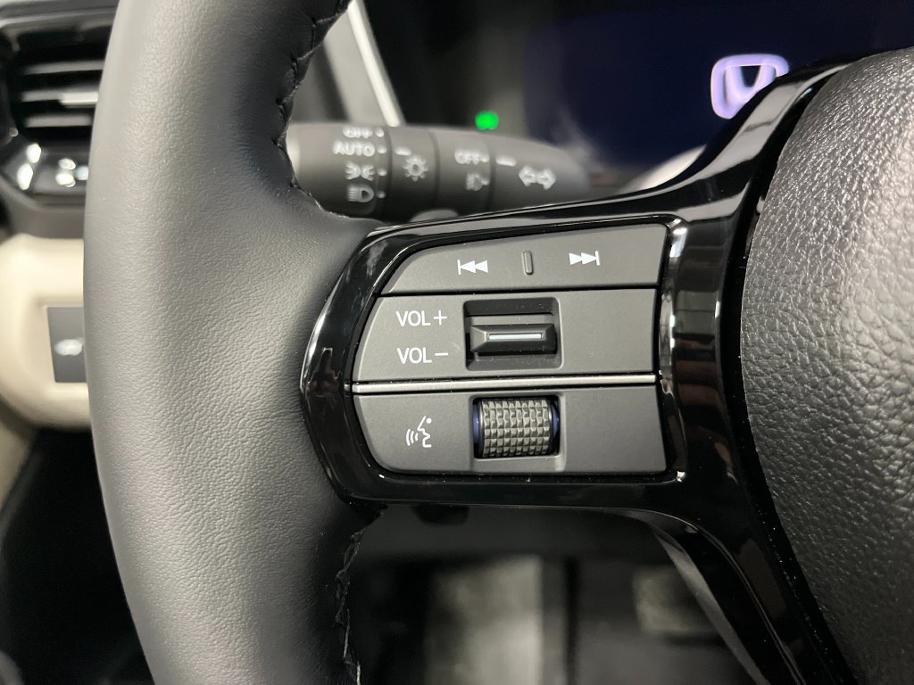 New 2026 Honda Pilot Touring image 17