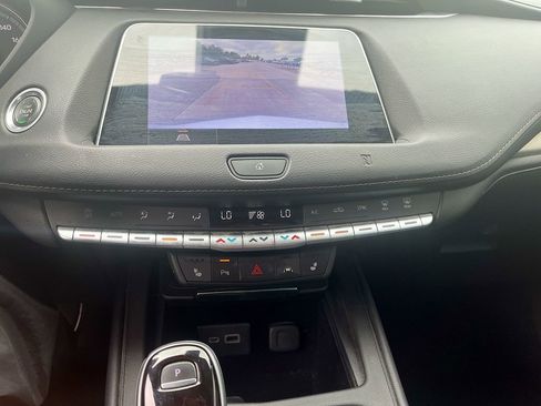Used 2021 Cadillac XT4 Premium Luxury FWD image 15