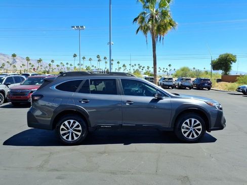 Used 2024 Subaru Outback Premium image 10