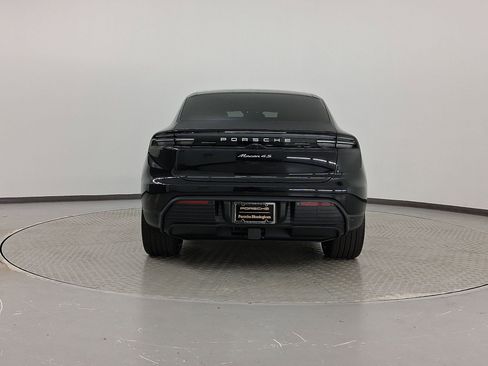 Used 2025 Porsche Macan 4S Electric AWD/4WD image 6