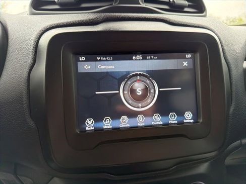 Used 2020 Jeep Renegade Altitude AWD/4WD image 26