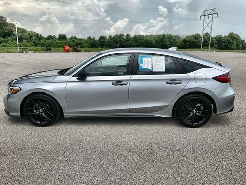 Used 2025 Honda Civic Sport image 17