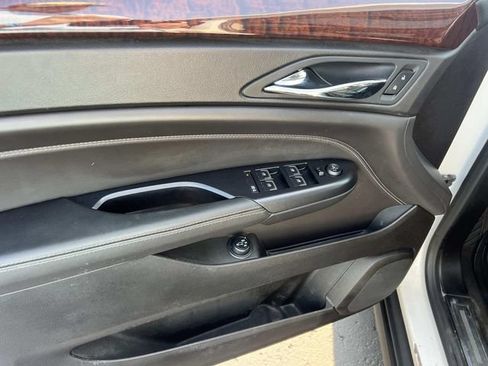 Used 2015 Cadillac SRX Luxury AWD/4WD image 17