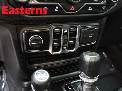 Used 2023 Jeep Wrangler Unlimited w/ 8.4" Radio Group AWD/4WD image 21
