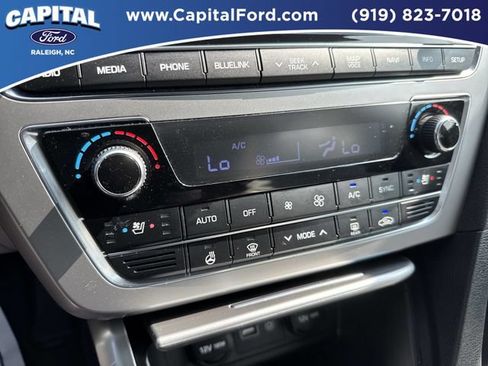 Used 2016 Hyundai Sonata Limited w/ Option Group 04 FWD image 30