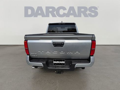 Used 2026 Toyota Tacoma SR5 AWD/4WD image 7