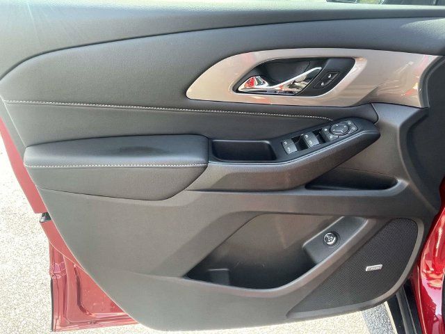 Certified 2023 Chevrolet Traverse LT w/ LT Premium Package FWD image 16