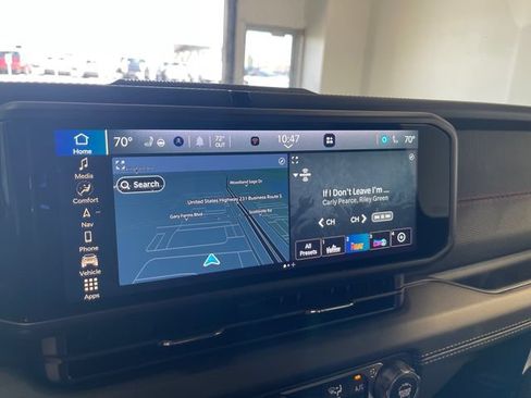 Used 2025 Jeep Gladiator Rubicon AWD/4WD image 11