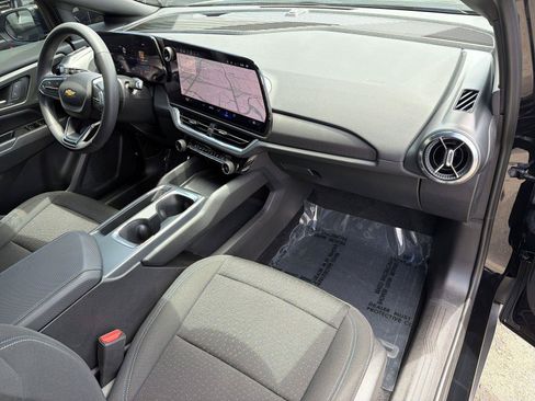 Used 2025 Chevrolet Equinox EV LT FWD image 27