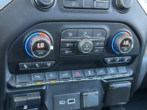 Used 2021 Chevrolet Silverado 1500 LTZ image 21