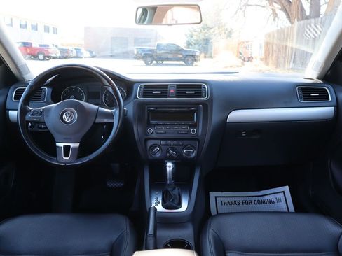 Used 2013 Volkswagen Jetta SE image 16