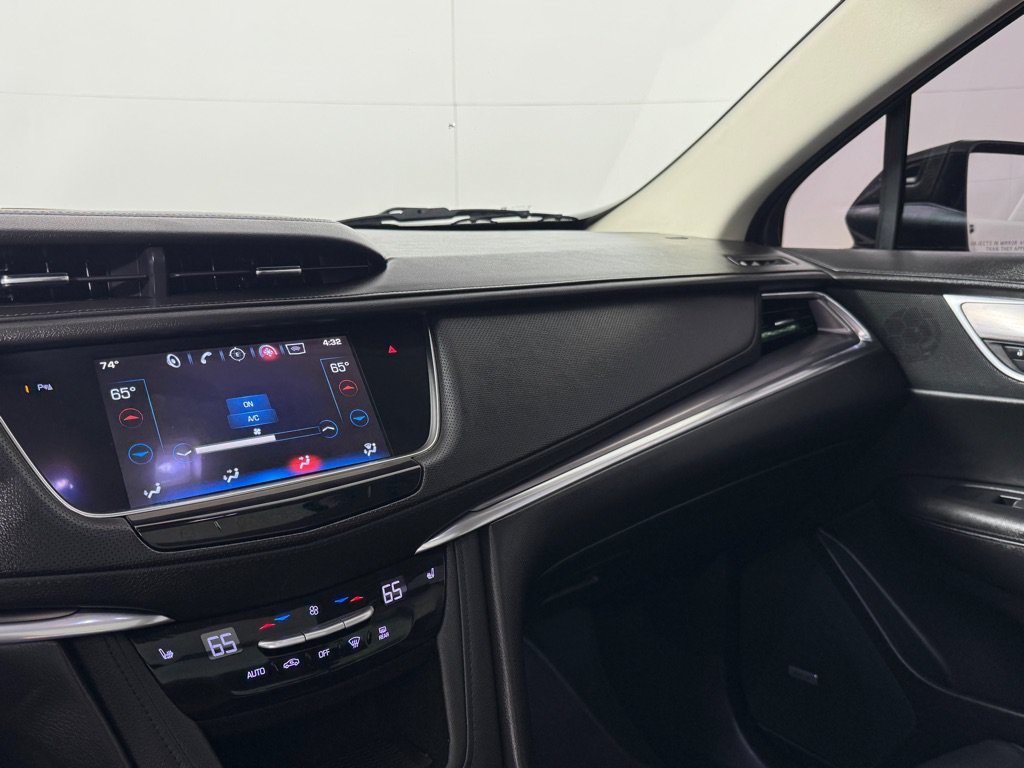 Used 2017 Cadillac XT5 Luxury w/ Driver Awareness Package AWD/4WD image 15
