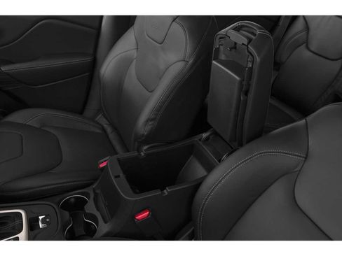 Used 2015 Jeep Cherokee Limited w/ Luxury Group image 14