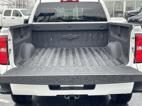 Used 2018 Chevrolet Silverado 1500 LT w/ Redline Edition image 21