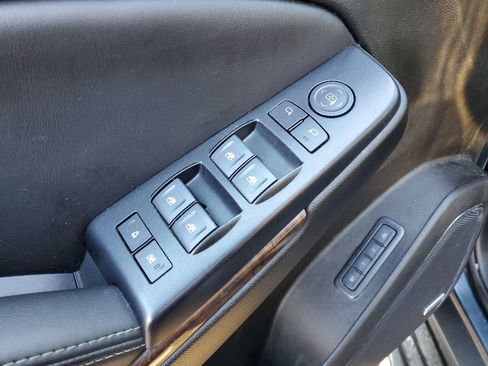 Used 2019 Chevrolet Tahoe LT image 23