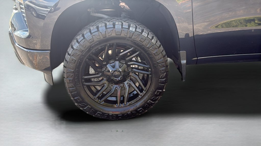 Used 2024 Chevrolet Silverado 1500 RST AWD/4WD image 24
