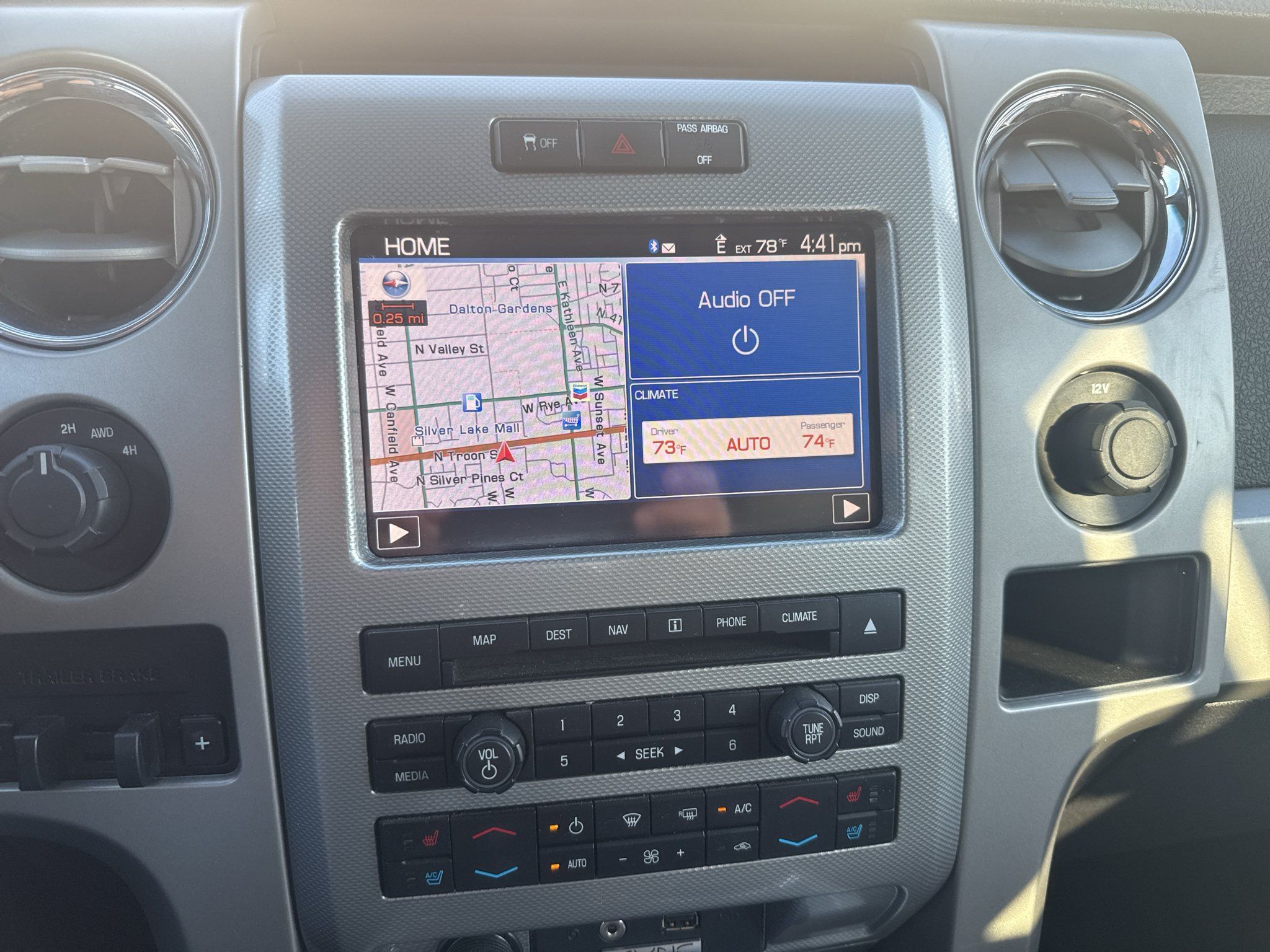 Used 2011 Ford F150 Lariat Limited AWD/4WD image 6