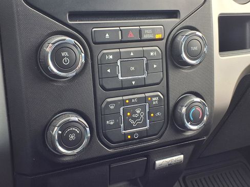 Used 2014 Ford F150 XLT w/ Equipment Group 302A Luxury image 11