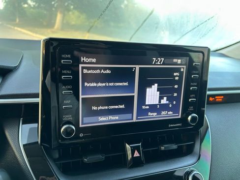 Used 2021 Toyota Corolla LE w/ Carpet Mat Package (TMS) image 22