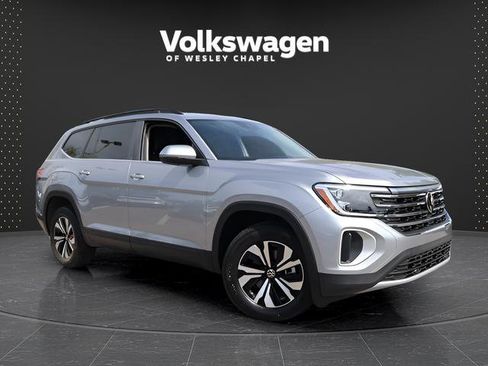 Certified 2026 Volkswagen Atlas SE AWD/4WD image 1
